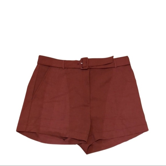 NWT H&M rust colored shorts with belt - Picture 2 of 3